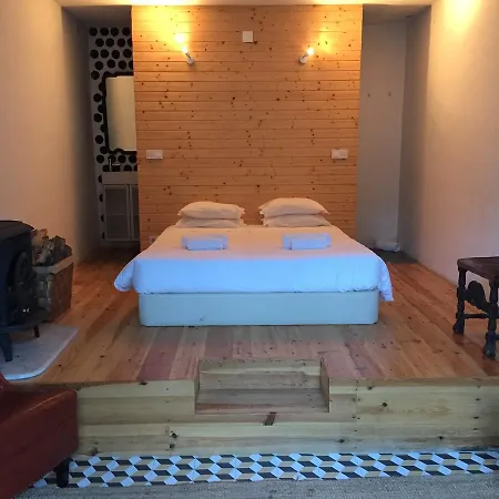 Guest house Quinta Do Castanheiro 3*