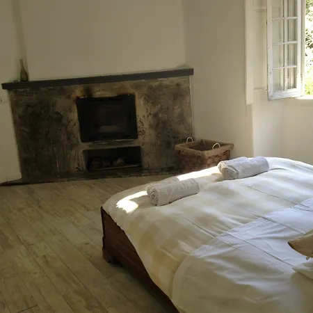 Guest house Quinta Do Castanheiro 3*